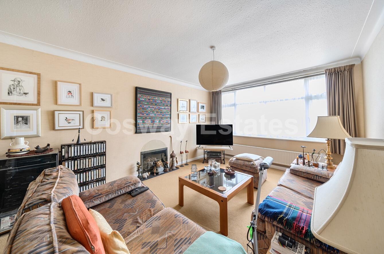 The Reddings, NW7, London